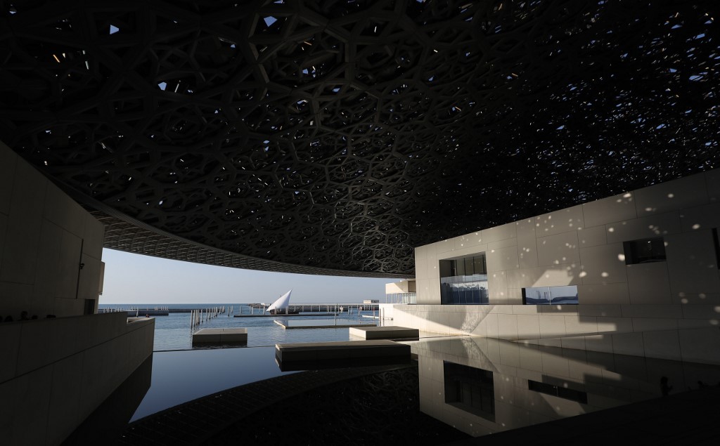 Louvre Abu Dhabi marks two years, without da Vinci