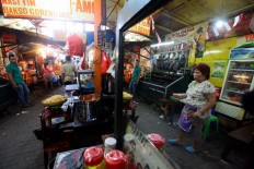 Eat at your own risk: Hygiene, poor quality remain issues in Indonesian street food