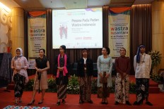 Looking stylish and spot-on in Indonesian ‘wastra’