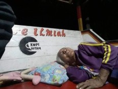 Traumatized residents spend nights in hills following 7.1-magnitude quake in North Maluku