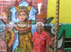 Colors brighten lives in kampung                          