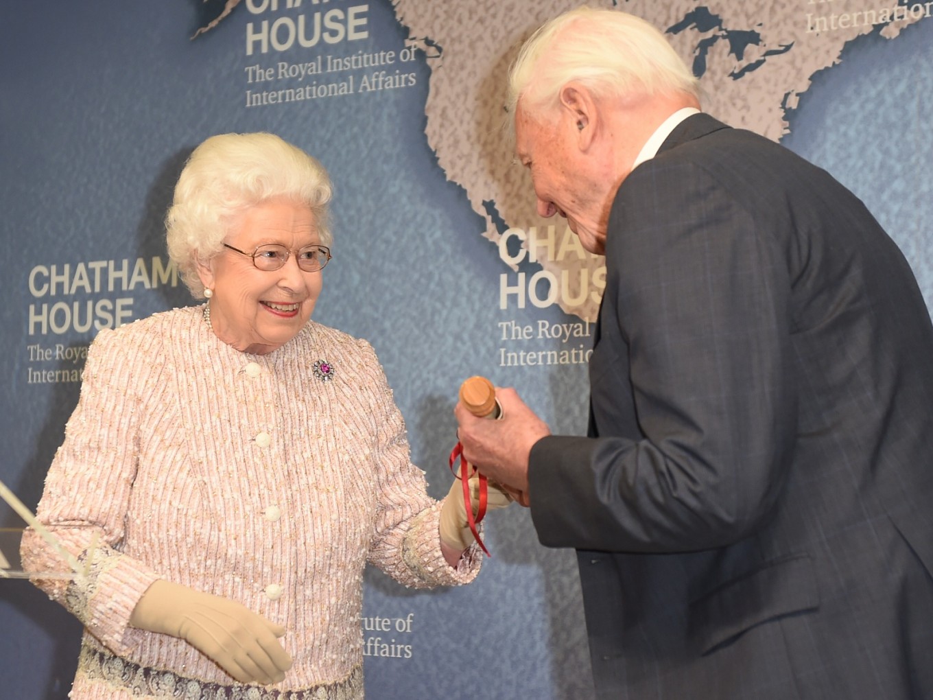 Queen Presents Attenborough With Prize For Blue Planet Series People The Jakarta Post