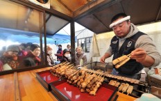 Chicken yakitori is one of the most popular fast foods in Japan.