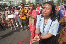 Don’t let them fight alone