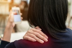 Since they became a part of everyday life, smartphones have often been blamed for distracting people when they should be more focused on their immediate environment. 