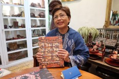 'These are our symbols': Author champions Sumba's woven fabrics
