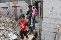South Mangga Dua family’s home blocked in by construction project