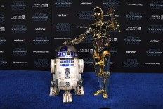 Droid leaks: How C-3PO crossed his legs for 'Star Wars'