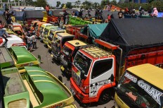 Colorful display: Hundreds of trucks take part in the annual 
gathering, now in its third year, in Malang, East Java. JP/Aman Rochman