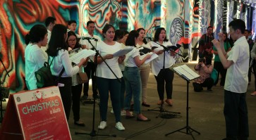 Christmas festivities hit the streets of Jakarta