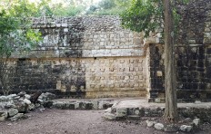 Archaeologists discover ancient Mayan palace in eastern Mexico
