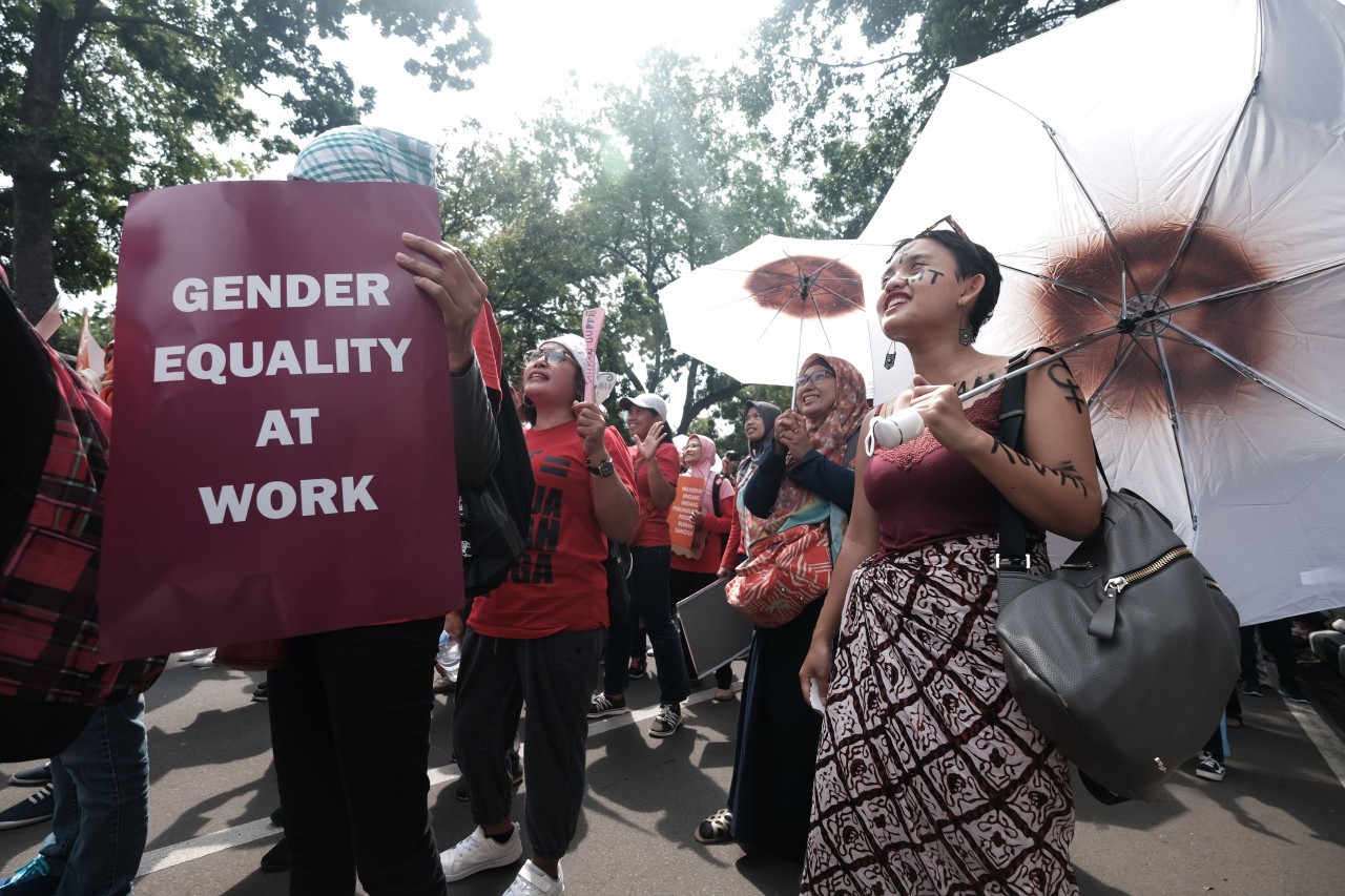 More Indonesian Women In Labor Market, Fewer In Politics: Gender Gap ...