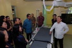 Health minister urges local drug industry to use COVID-19 'opportunity'