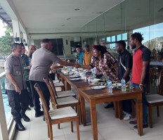 Security personnel asked to leave Papuan school because they frighten students