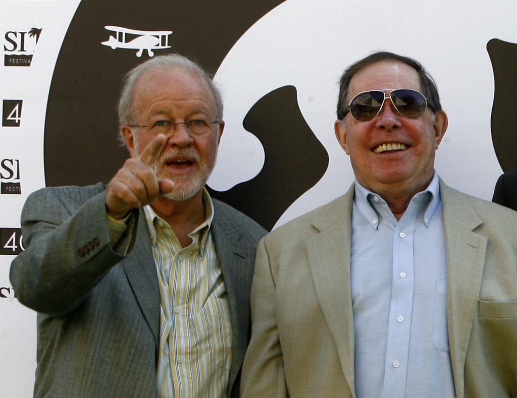 Blade Runner Artist Syd Mead Dies At 86 Entertainment The Jakarta Post Mead (aliens, tron, blade runner 2049) is the venerable genius behind much of the distinctive style and tone of blade runner and his fantastic dystopian cityscapes and futuristic vehicle designs were highly instrumental in the film's continued legacy. blade runner artist syd mead dies at