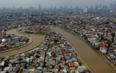 Stop talking about Anies vs Basuki, let's get on with more important things in flood mitigation: Experts