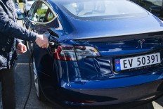 New US electric car chargers are a green leap of faith