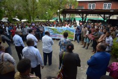 Papuan People's Assembly entrusts safety of Papuan students to Jember regent