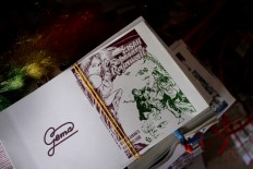 The iconic covers of Kho Ping Hoo's books depict warriors fighting.