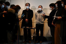 Japanese evacuated from Wuhan describe fear in virus epicenter