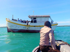 Six Chinese stranded on Indonesian island after attempting to reach Australia