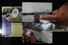    Relatives anxiously await return of Indonesians trapped in coronavirus epicenter 