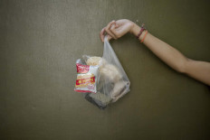 Ban on single-use plastics to challenge online food companies, customers