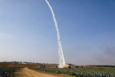 Israel strikes Hamas targets after new Gaza rocket fire