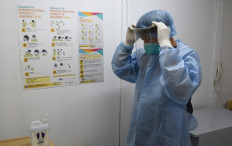 Philippines reports first virus death outside China
