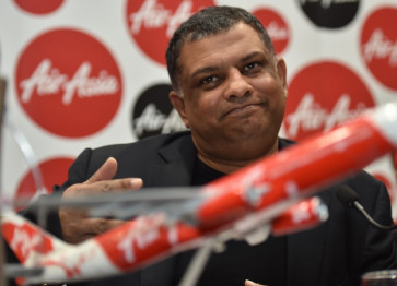 Accept AirAsia credit instead of asking for refunds, urges Tony Fernandes