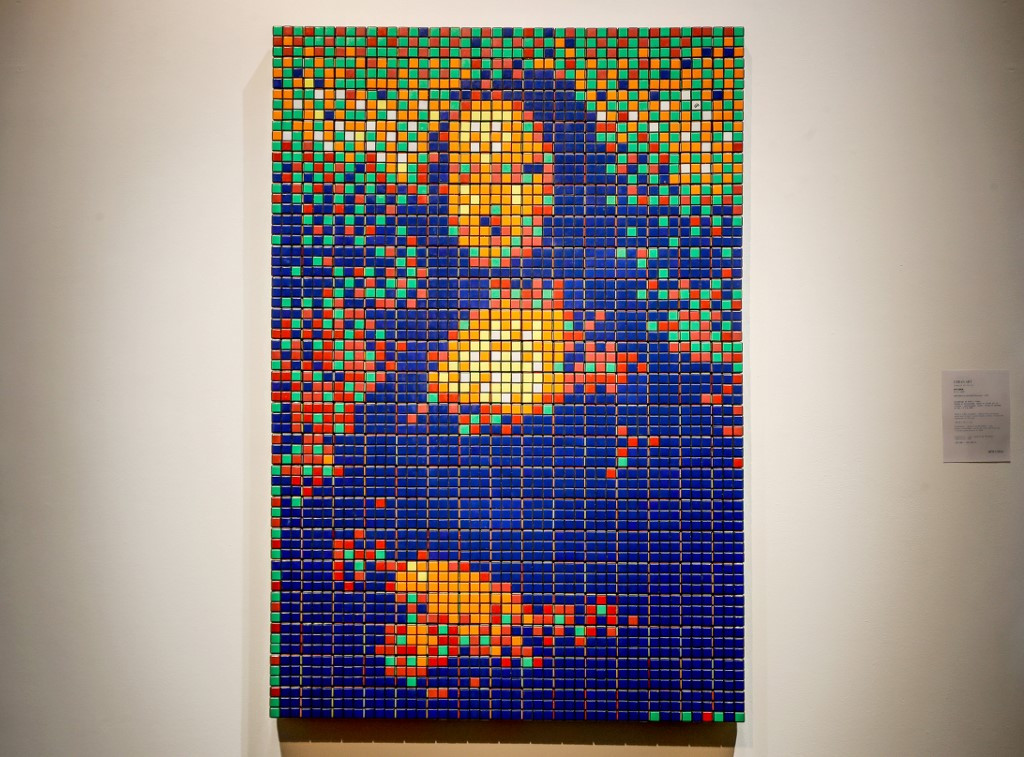 Rubik S Cube Mona Lisa Goes On Sale In Paris Art Culture