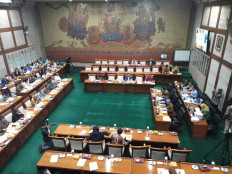 House questions govt plan to sign free trade deals with Japan, EU 