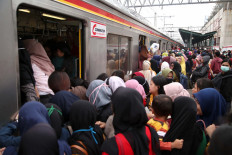 Commuter line aims to reduce delays in train schedules amid floods of complaints