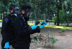 Police hunt radioactive waste dumper in Banten