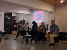 Creative professionals overworked, report says