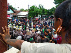 Hooliganism between Arema, Persebaya soccer fans causes Rp 250 million losses: Authorities