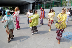 ‘Kebaya’ vs hijab: Questioning Indonesian identity