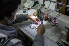 DIY virus protection: Hong Kongers making own masks amid shortages