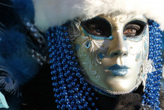 Venice Carnival ends early as Italy virus outbreak spooks Europe