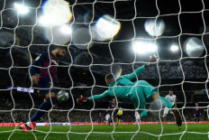 Real Madrid defeat Barcelona in Clasico to regain top spot in La Liga