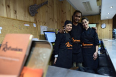 Refugee restaurant seeks to win Spanish hearts