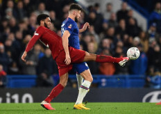 Liverpool beaten again as Chelsea ease into FA Cup quarters