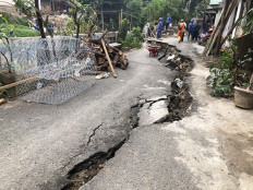 Residents raise concerns over safety after street collapses in Matraman