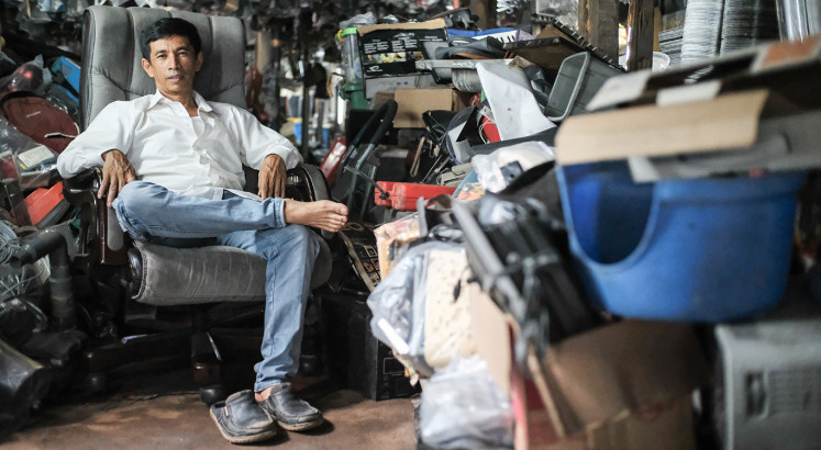 Nurcholis Agi, a man who has built a ‘mall’ of junk | Urban Tales