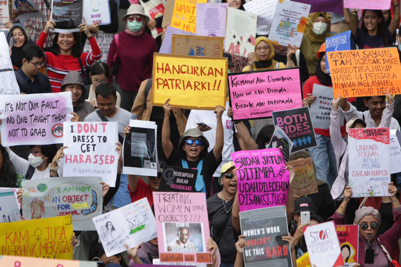 Hundreds rally in Jakarta to protest violence against women on