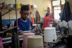 Textile industry warns of production halt following import restrictions