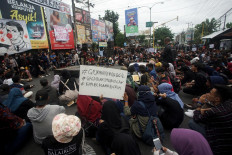 Workers to protest omnibus bill as companies continue with business as usual