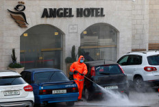 Israel orders 14-day self-quarantine for anyone entering country