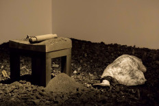 'Why Let the Chicken Run?': Melati Suryodarmo's enduring human experience