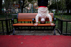 Mainland China sees imported virus cases exceed new local infections for 1st time